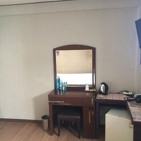 Yegrina Motel Nonsan ภายนอก รูปภาพ